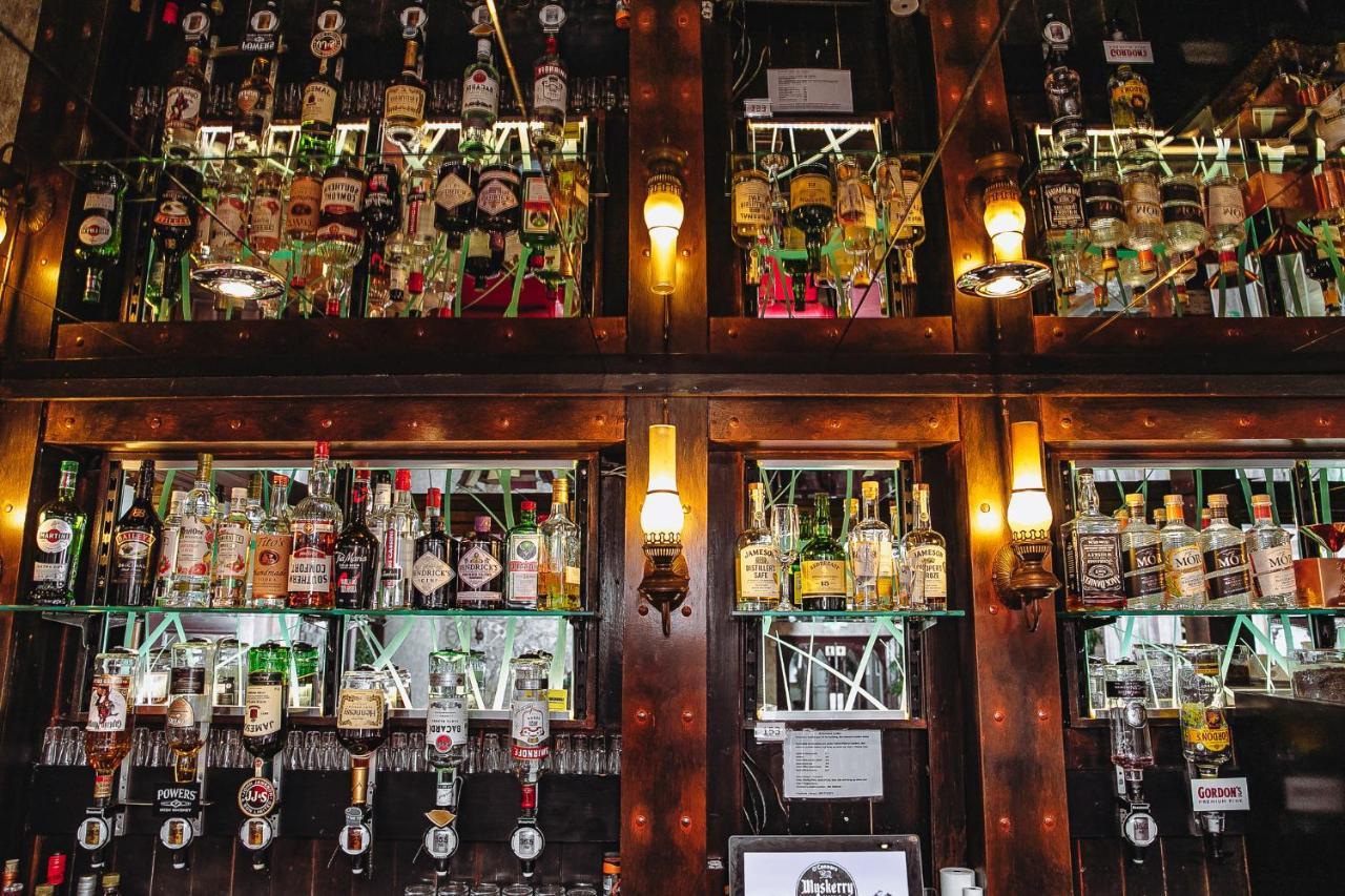 Muskerry Arms Bar And B&B Blarney Bagian luar foto