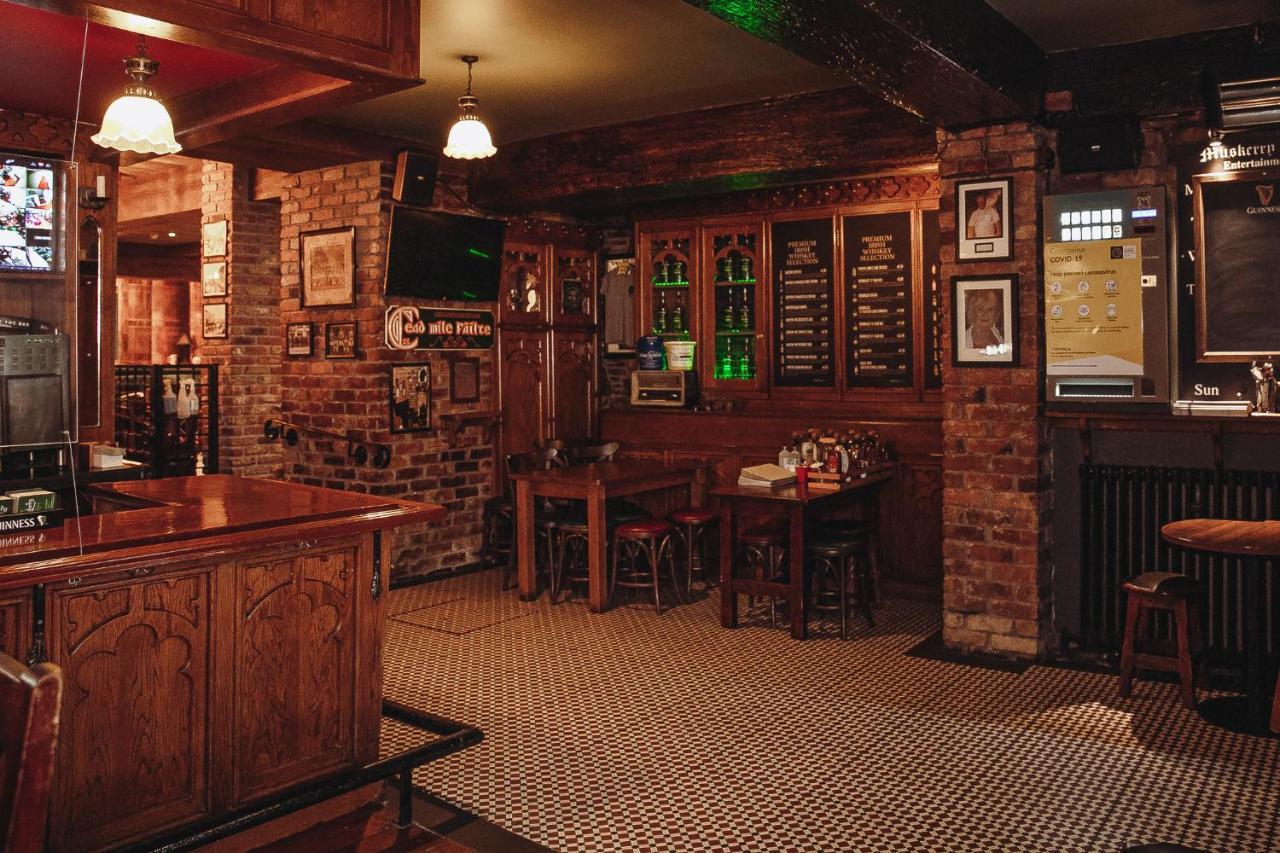 Muskerry Arms Bar And B&B Blarney Bagian luar foto