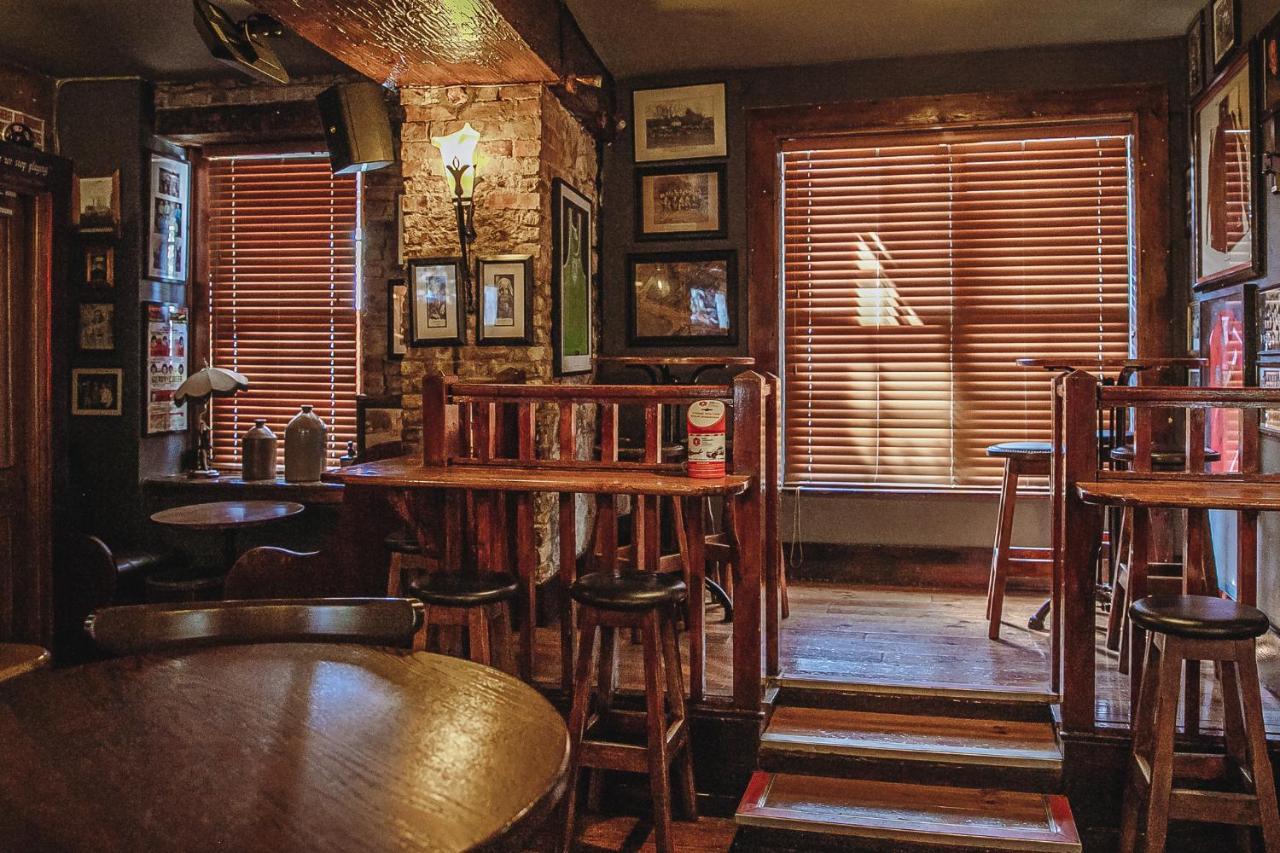 Muskerry Arms Bar And B&B Blarney Bagian luar foto