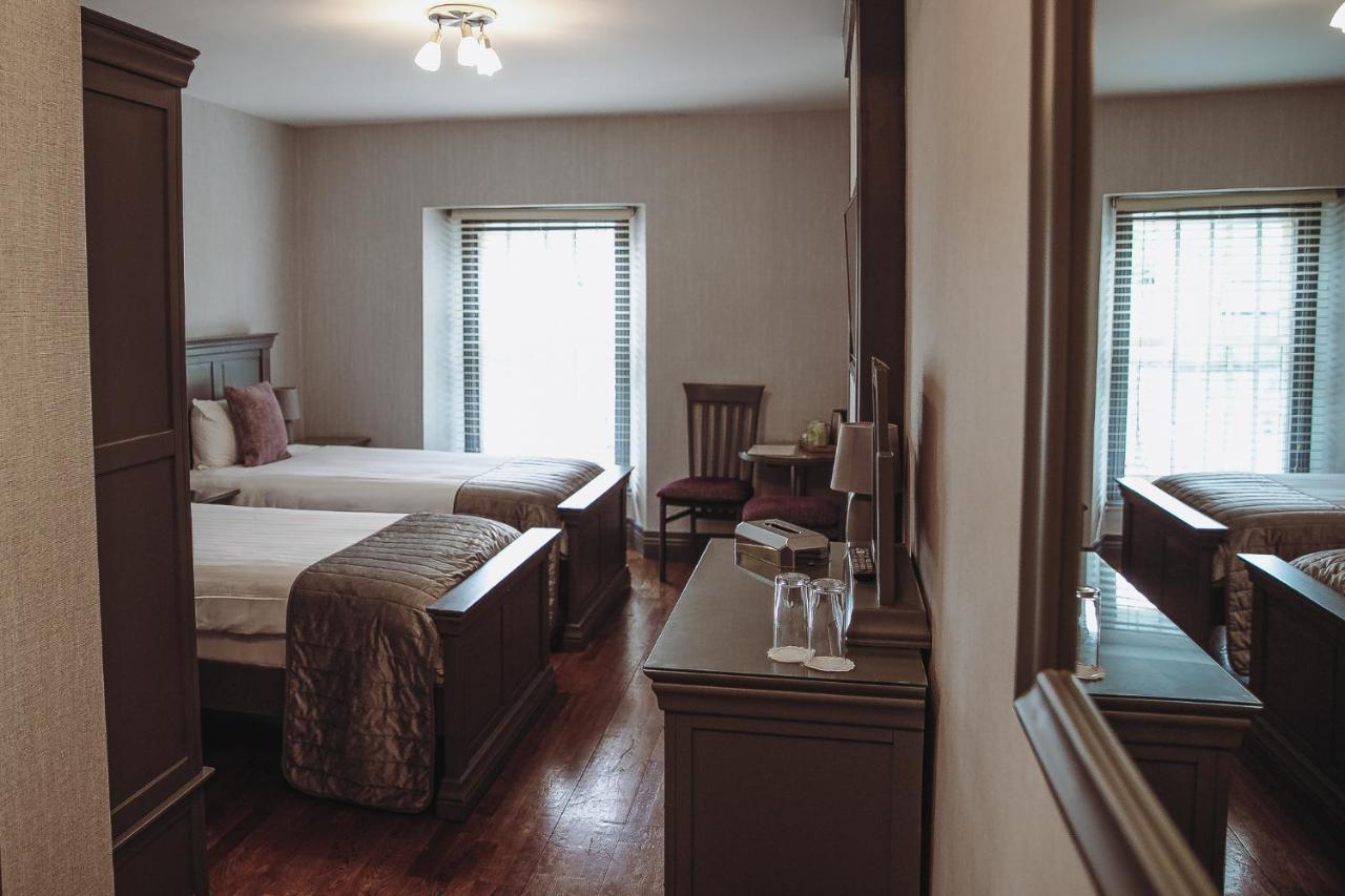 Muskerry Arms Bar And B&B Blarney Bagian luar foto