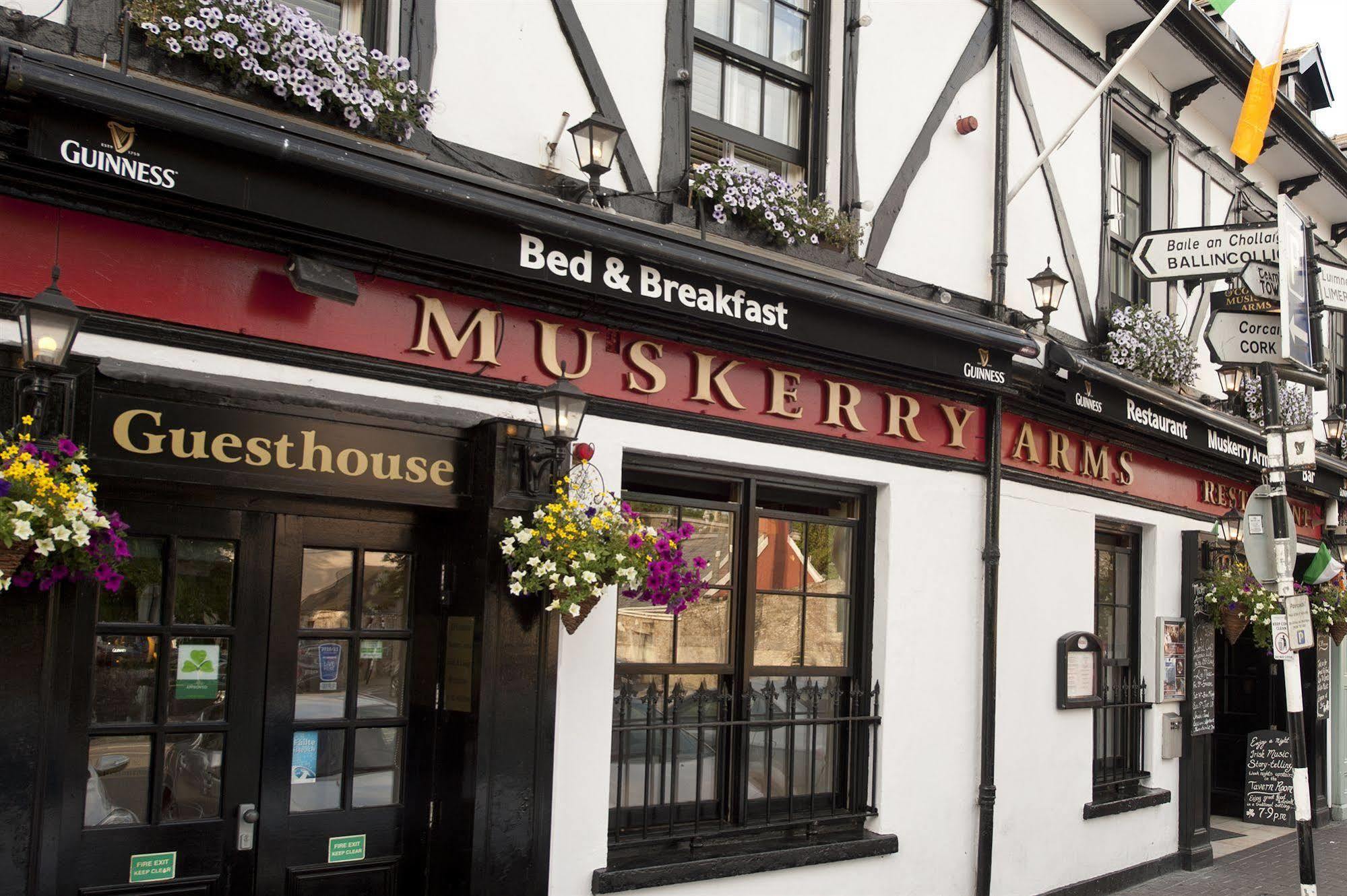 Muskerry Arms Bar And B&B Blarney Bagian luar foto